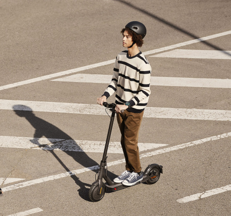 Электросамокат Xiaomi Electric Scooter Essential, Global